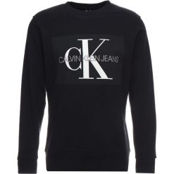 Calvin Klein Jeans CORE MONOGRAM LOGO Bluza black. Czarne bluzy damskie Calvin Klein Jeans, xxl, bez wzorów, z bawełny, bez kołnierzyka, bez rękawów, bez kaptura. Za 419,00 zł.
