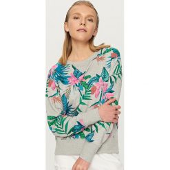 Bluzy rozpinane damskie: Bluza w kwiaty – Jasny szar