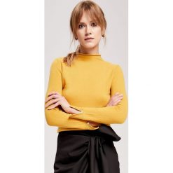 Kaszmirowy sweter w kolorze żółtym. Żółte swetry damskie ZOCHA, s, z kaszmiru. W wyprzedaży za 519,95 zł.
