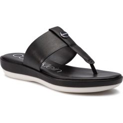 Japonki CALVIN KLEIN - Kimmy E8871 Black. Czarne klapki damskie Calvin Klein, bez wzorów, ze skóry ekologicznej, bez obcasa. Za 519,00 zł.