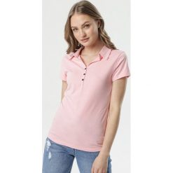 Jasnoróżowy T-shirt Teodora. Różowe koszulki damskie polo Born2be, s, bez wzorów, z jeansu, z krótkim rękawem. Za 39,99 zł.