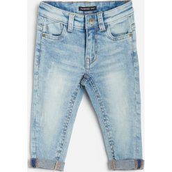 Jeansy carrot fit - Niebieski. Niebieskie jeansy męskie Reserved, bez wzorów. Za 59,99 zł.