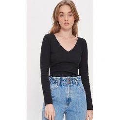 Bluzka basic - Czarny. Czarne bluzki damskie House, s, bez wzorów, bez kołnierzyka, bez rękawów. Za 39,99 zł.