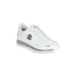Buty Roberto Cavalli 6607. Białe trampki męskie Roberto Cavalli, bez wzorów, bez zapięcia. Za 1044,70 zł.