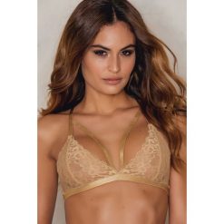 Biustonosze bardotka: NA-KD Lingerie Biustonosz z paseczkami i trójkątną wstawką z tyłu – Brown