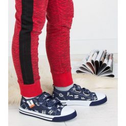 Trampki dziecięce Underline 61B1906 Granatowe. Niebieskie trampki chłopięce Underline, bez wzorów, ze skóry, na rzepy. Za 39,99 zł.