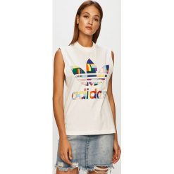 Adidas Originals - Top. Białe topy damskie adidas Originals, s, z nadrukiem, z bawełny, casualowe, z okrągłym kołnierzem. Za 119,90 zł.