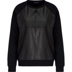 Bluza Trussardi Jeans 56F00084. Czarne bluzy damskie Trussardi Jeans, xxs, bez wzorów, z bawełny, bez rękawów, bez kaptura. W wyprzedaży za 189,00 zł.