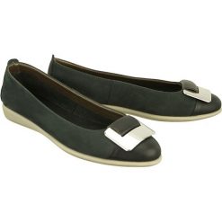 The FLEXX 2101/65 navy, czółenka, baleriny damskie. Niebieskie baleriny damskie The Flexx, bez wzorów, ze skóry, bez obcasa. Za 279,90 zł.
