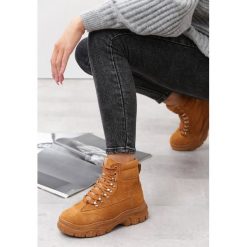 Camelowe Sneakersy Celestial Poles. Brązowe sneakersy damskie Born2be, z futra. Za 159,99 zł.
