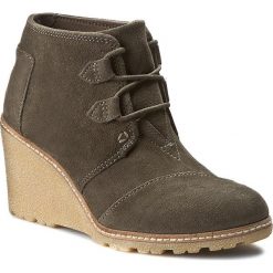 Botki damskie lity: Botki TOMS - Desert Wedge 10008907 Tarmac Olive Suede With Faux Crepe Wedge
