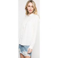 Wrangler - Koszula. Białe bez kategorii marki Wrangler, s, z lyocellu, klasyczne, z klasycznym kołnierzykiem, z długim rękawem. W wyprzedaży za 159,90 zł.