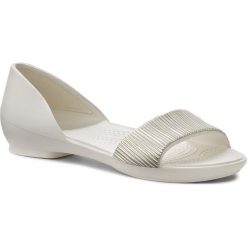 Sandały CROCS - Lina Embellished Dorsay 204361 Oyster/Champagne. Białe klapki damskie marki Crocs, bez wzorów, z tworzywa sztucznego, bez obcasa. W wyprzedaży za 159,00 zł.