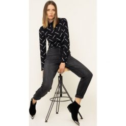 Jeansy Slim Fit Calvin Klein Jeans J20J212591. Szare jeansy damskie Calvin Klein Jeans. W wyprzedaży za 319,00 zł.