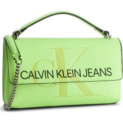 Torebka CALVIN KLEIN JEANS - Sculpted Monogram E/W Flap K60K605523 070. Zielone torebki klasyczne damskie Calvin Klein Jeans, bez wzorów, z jeansu, klasyczne, bez dodatków. Za 579,00 zł.