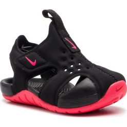 Sandały NIKE - Sunray Protect 2 (TD) 943827 003 Black/Racer Pink. Czarne sandały dziewczęce Nike, z tworzywa sztucznego, bez zapięcia. Za 129,00 zł.