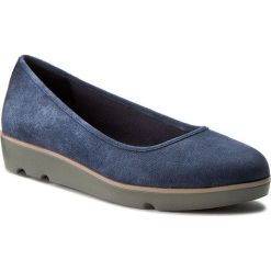 Creepersy damskie: Półbuty CLARKS - Evie Buzz 261185114 Navy Suede