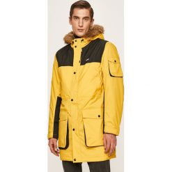 Vans - Kurtka. Żółte płaszcze męskie Vans, m, bez wzorów, z poliesteru, długie, z kapturem. W wyprzedaży za 449,90 zł.