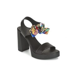 Sandały Love Moschino I LOVE FOULARD. Czarne sandały damskie Love Moschino, bez wzorów, bez obcasa, bez zapięcia. W wyprzedaży za 474,50 zł.