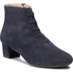 Botki BRENDA ZARO - T1780B Suede Baltico. Niebieskie botki damskie skórzane marki Brenda Zaro, na obcasie. W wyprzedaży za 329,00 zł.