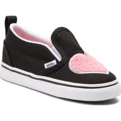 Tenisówki VANS - Slip-On V VN0A3488VJC1 (Fur Heart) Strawberry Pi. Czarne trampki dziewczęce Vans, bez wzorów, z gumy, bez zapięcia. Za 159,00 zł.