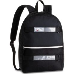 Plecak TOMMY JEANS - Tjm Urban Skate Backpack AM0AM04837 002. Czarne torby męskie skórzane Tommy Jeans, bez wzorów, z jeansu. W wyprzedaży za 319,00 zł.