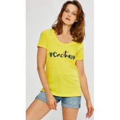 Only - Top Viola. Zielone bluzki damskie marki ONLY, s, z nadrukiem, z bawełny, casualowe, z okrągłym kołnierzem, z krótkim rękawem. W wyprzedaży za 29,90 zł.