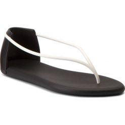 Sandały IPANEMA - Philippe Starck Ting N II Fem 82485 Black/White 24583. Czarne klapki damskie marki Ipanema, bez wzorów, z tworzywa sztucznego, bez obcasa. Za 169,99 zł.