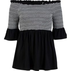 Shirt carmen bonprix czarno-biały w paski. Czarne koszulki damskie bonprix, w paski, z wiskozy, bez kołnierzyka. Za 89,99 zł.