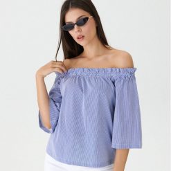 Bluzka off shoulder - Granatowy. Niebieskie bluzki damskie House, s, bez wzorów, bez kołnierzyka, bez rękawów. W wyprzedaży za 29,99 zł.