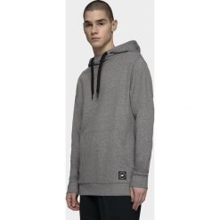 Bluza męska. Bluzy męskie m, bez wzorów, z dzianiny, z kapturem, bez rękawów, z kapturem. Za 129,99 zł.