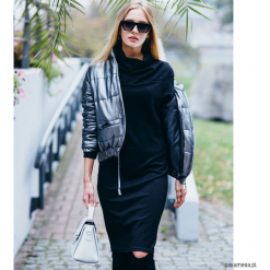 Sukienka Dzianinowa z golfem Adele Silver Stars. Szare sukienki dzianinowe Pakamera, na jesień, z golfem, midi. Za 179,00 zł.