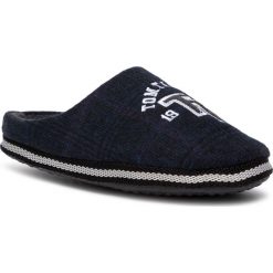 Kapcie TOM TAILOR - 7981703 Navy. Niebieskie klapki męskie Tom Tailor, bez wzorów, z tworzywa sztucznego. Za 109,00 zł.