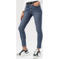 Niebieskie Jeansy Slim Doriarin. Niebieskie jeansy damskie Born2be. Za 119,99 zł.