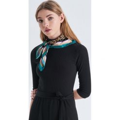 Kombinezon z wiązaniem - Czarny. Czarne kombinezony damskie marki Cropp, s. Za 99,99 zł.