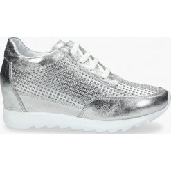 Sneakersy srebrne Viola. Szare sneakersy damskie Badura. Za 279,99 zł.