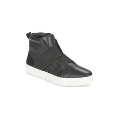 Buty Maruti CHARLIE. Czarne trampki i tenisówki damskie marki Maruti, bez wzorów, bez zapięcia. Za 495,20 zł.