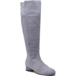 Kozaki STUART WEITZMAN - Eloise 30 YL96230 Dovetail Suede. Szare kozaki damskie Stuart Weitzman, ze skóry, bez obcasa, bez zapięcia. W wyprzedaży za 1649,00 zł.
