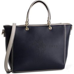 Torebka U.S. POLO ASSN. - Barrington S D. Handle Bag BEUBA039WVP212 Navy. Niebieskie torebki klasyczne damskie U.S. Polo Assn., bez wzorów, ze skóry ekologicznej, klasyczne, na ramię, bez dodatków. W wyprzedaży za 239,00 zł.