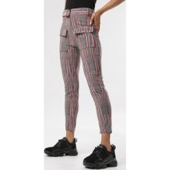 Szaro-Czerwone Spodnie Mareia. Szare jeansy damskie Born2be, xl, z podwyższonym stanem. Za 49,99 zł.