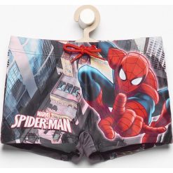 Kąpielówki spiderman - Biały. Białe kąpielówki chłopięce marki Reserved, m, z motywem z bajki. Za 29,99 zł.