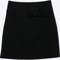 Sly - Spódnica dziecięca 128-158 cm. Czarne spódniczki damskie SLY, bez wzorów, z elastanu, mini, ołówkowe. W wyprzedaży za 79,90 zł.