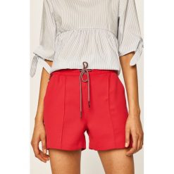 Tommy Jeans - Szorty. Czarne spodenki sportowe damskie Tommy Jeans, s, bez wzorów, z poliesteru, sportowe. Za 359,90 zł.