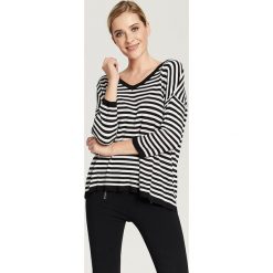 Sweter w kolorze czarno-białym ze wzorem. Czarne swetry damskie Zabaione, Hailys, m, bez wzorów, bez rękawów, bez kaptura. W wyprzedaży za 69,95 zł.