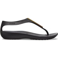 CROCS SERENA METALLIC BAR > 206420-751. Klapki damskie Crocs, w paski, eleganckie, bez obcasa, z paskami. W wyprzedaży za 129,99 zł.