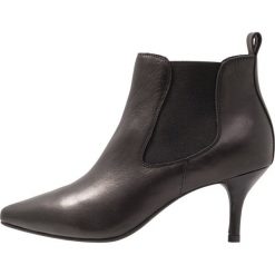Shoe The Bear AGNETE CHELSEA Ankle boot black. Czarne botki damskie skórzane marki Shoe The Bear. Za 629,00 zł.