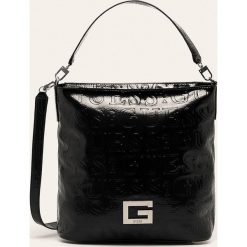 Guess Jeans - Torebka. Czarne torby damskie na zakupy Guess Jeans, w paski, z bawełny, na ramię, duże, bez dodatków. Za 649,90 zł.