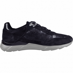 Geox Damskie trampki D Hiver Navy D94FHA-0MA22-C4002 (rozmiar 37). Niebieskie trampki i tenisówki damskie Geox, bez wzorów, bez zapięcia. W wyprzedaży za 298,00 zł.