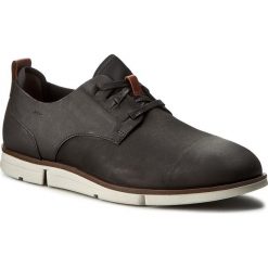 Półbuty CLARKS - Trigen LAce 261238427 Black Nubuck. Czarne półbuty skórzane męskie Clarks. W wyprzedaży za 299,00 zł.
