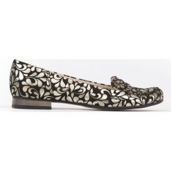 Klasyczne głębokie balerinki lordsy - skóra naturalna - model 025 - kolor złote kwiaty. Żółte baleriny damskie Zapato, z jeansu, z okrągłym noskiem, na niskim obcasie, na obcasie. Za 299,00 zł.
